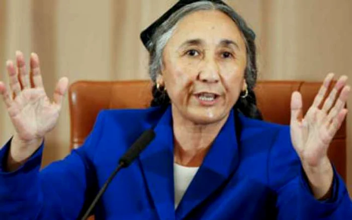 China, acuzată că exportă cenzura