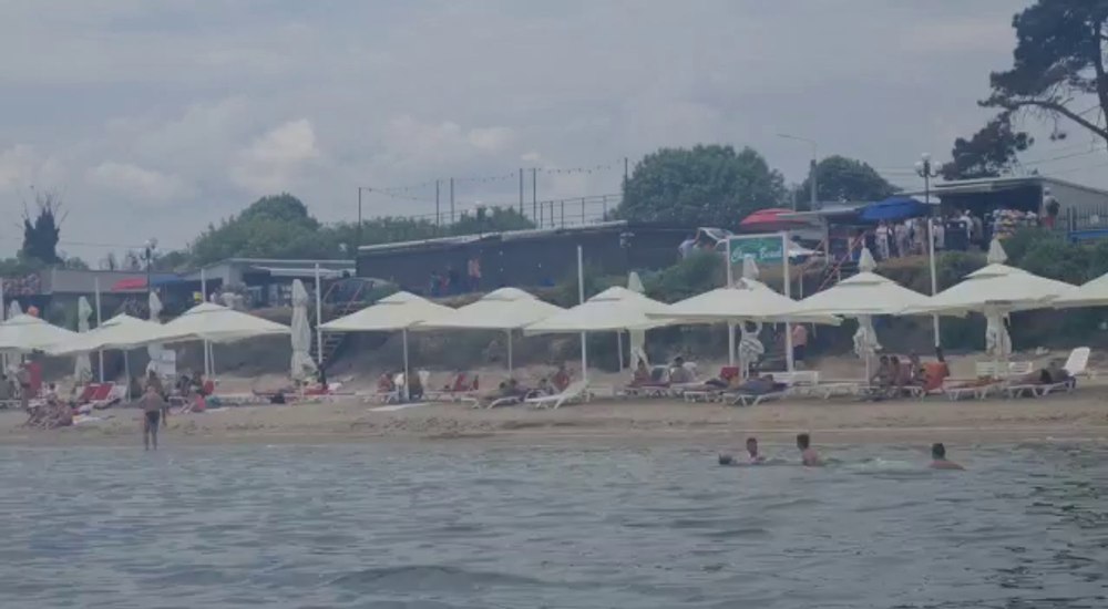  Zeci de mii de turiști la mare. Cum arată plajele de pe litoralul românesc | FOTO VIDEO