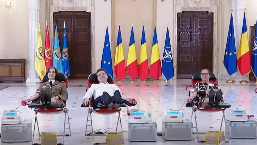 Nicușor Dan a donat sânge la Palatul Cotroceni. „Dincolo de statutul oficial, suntem în primul rând o comunitate”