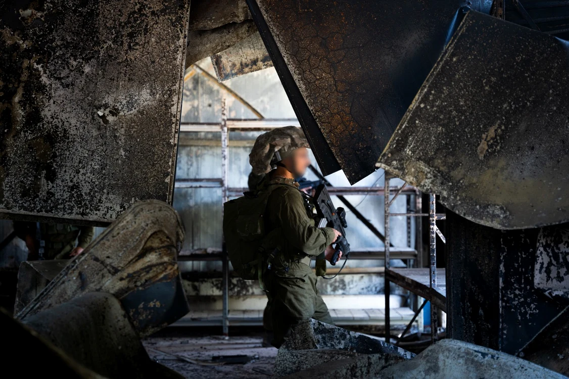 Soldat israelian în Gaza. FOTO Profimedia