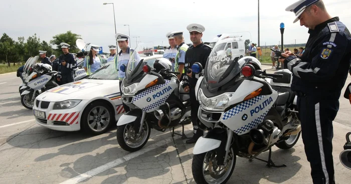 Poliţiştii bucureşteni ies pe străzi astăzi pentru prevenirea incidentelor FOTO Adevărul