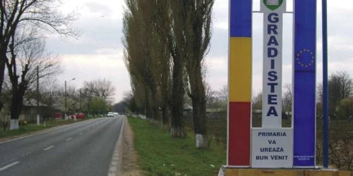 Liniştea comunei a fost tulburată chiar de aleşii locali
