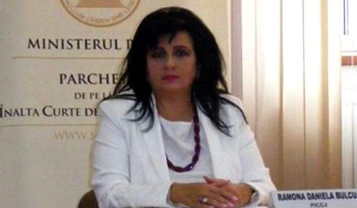 Fostul purtător de cuvânt al Parchetului General, Ramona Bulcu, a murit astăzi, 26 aprilie, în Vinerea Mare, după ce s-a aruncat de la etajul 5 al instituţieiFoto: Arhiva personală