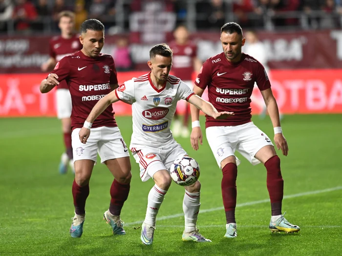 Fază din meciul Rapid- Sepsi (12 mai 2023). Foto: sportimages.eu