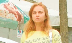 Cu noua maşină, Roxana  face naveta la Timişoara,  unde locuieşte iubitul ei (Fotografii: CAPS) jpeg