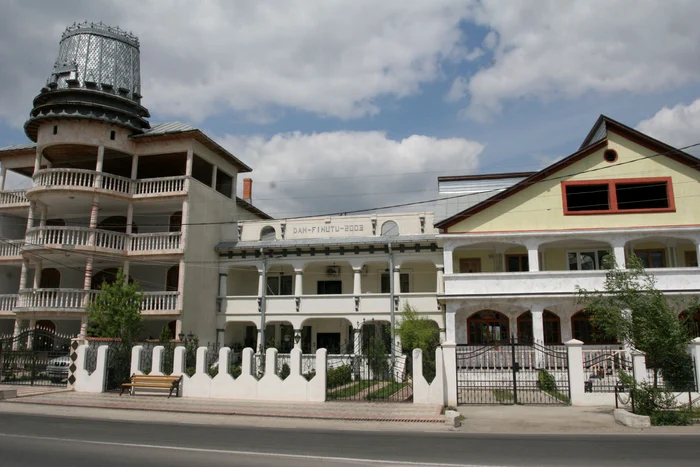 Casa lui Dan Finuțu din Buzescu este una dintre principalele atracții