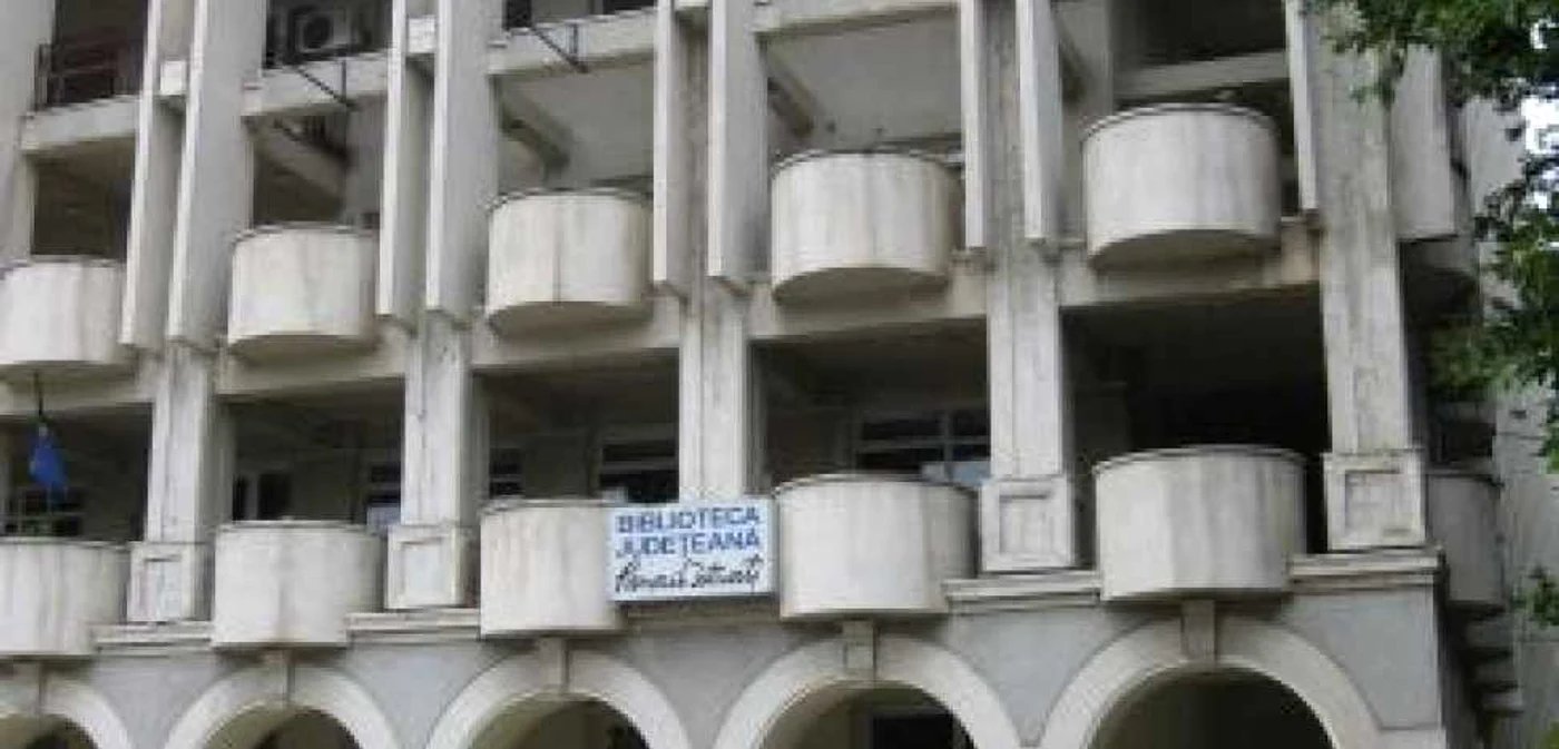 Brăila: Lansări de carte la Casa Tineretului