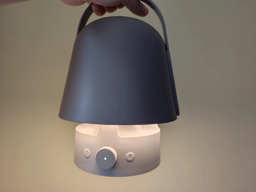 Boxa VAPPEBY cu lampa FOTO Adrian Pogîngeanu