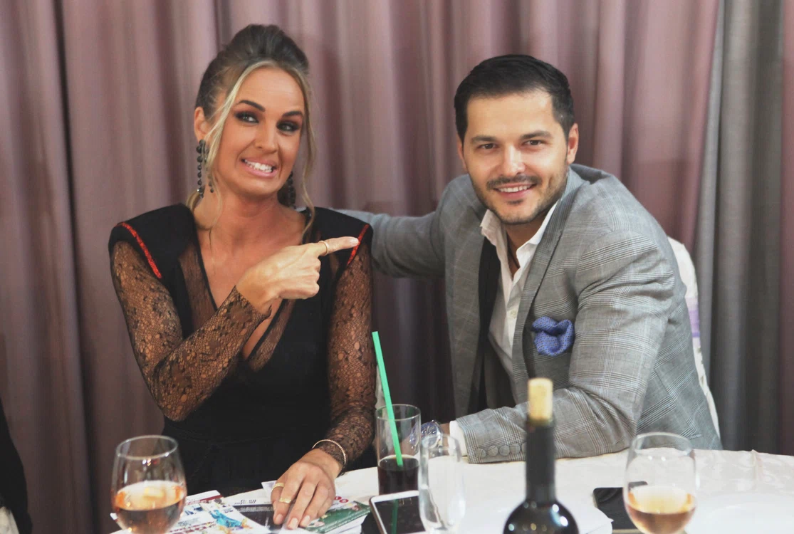 
    Diana Munteanu și Liviu Vârciu, flirt în văzul tuturorfoto: Sever Gheorghe  