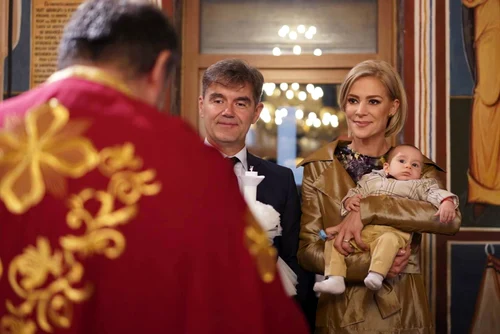 12 roxana ciuhulescu nasa de botez silviu bulugioiu 5 jpg jpeg