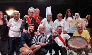 Paul Siserman și ceilalți câștigători la concursul de gătit din Italia jpeg