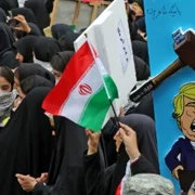 Donald Trump ilustrat in timpul marcarii a 40 de ani de la preluarea ambasadei SUA de la Teheran Iran FOTO AFP