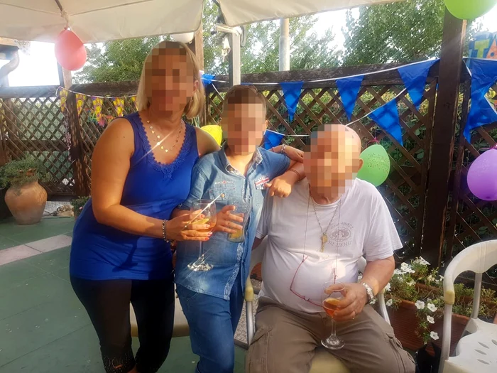 Italianul Cesare Emenddatori (dreapta) este căsătorit cu o româncă din judeţul Gorj FOTO Arhivă personală