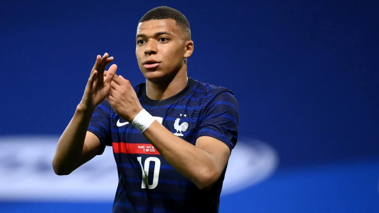 Kylian Mbappe, cel mai bine cotat fotbalist al Franţei şi, probabil, viitorul Balon de Aur