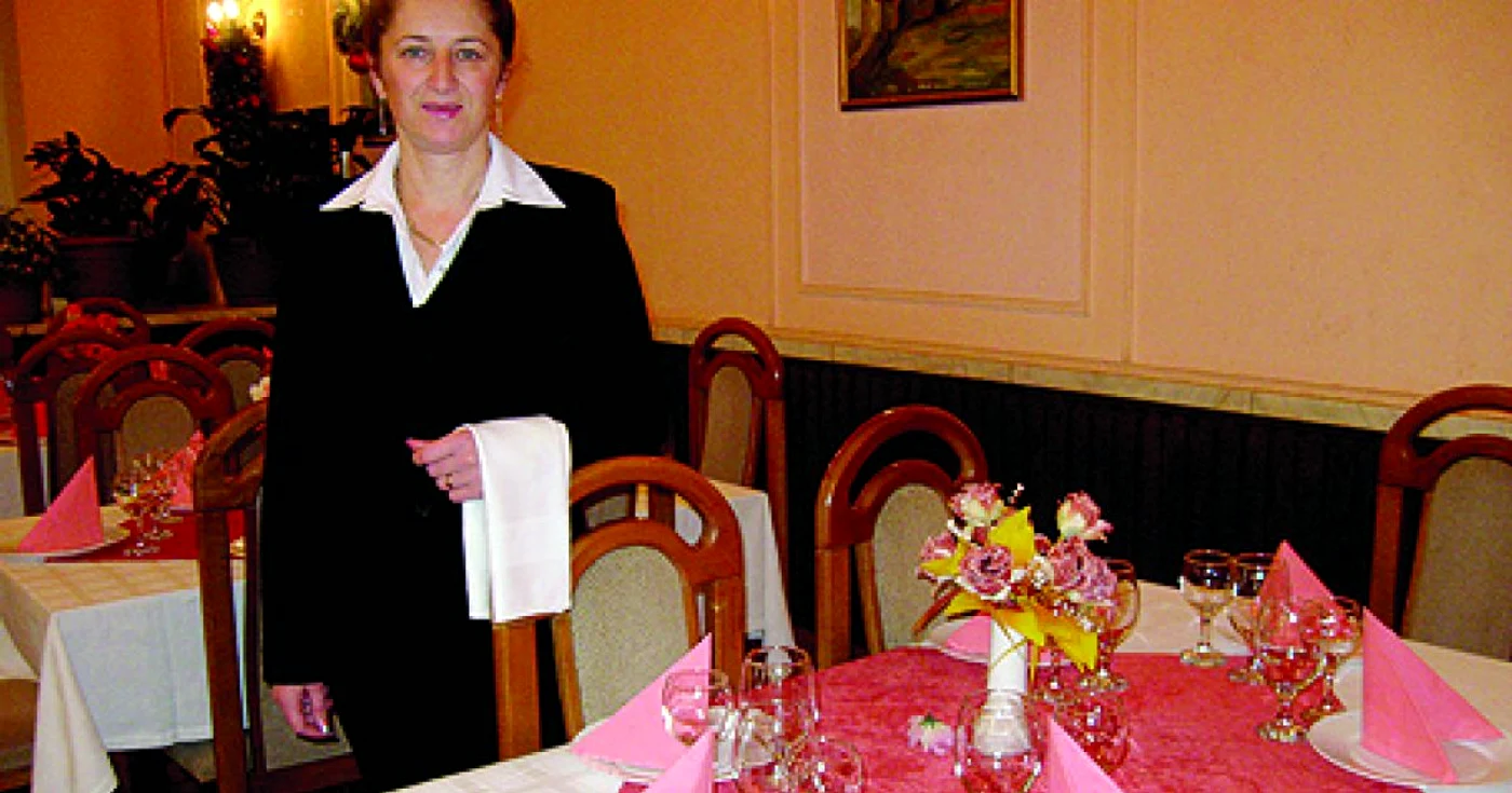 Angajaţii restaurantelor spun că petrecăreţii vor fi trataţi regeşte de Revelion