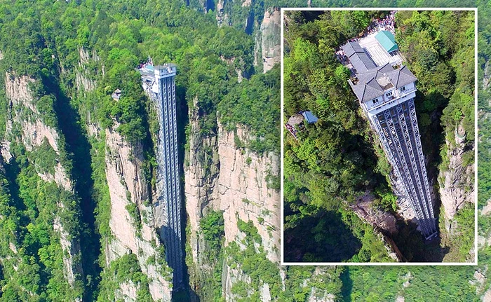 
    Are înălţimea de 326 de metri  