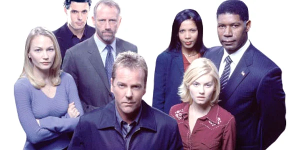 Kiefer Sutherland, în rolul lui Jack Bauer (centru), încadrat de colegii săi din serialul „24”