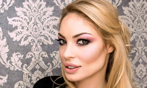 Valentina Pelinel hotelul Boavista Timisoara (2) jpeg