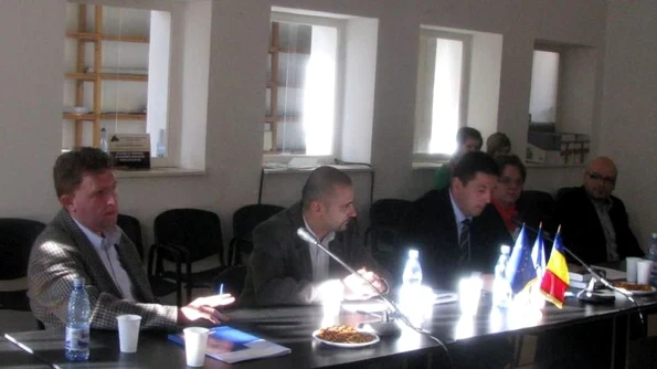 SIGHET ONLINE: Dezbatere "Securişti şi temniceri în România comunistă Profiluri umane" jpeg