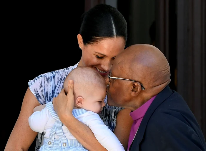 ducii de sussex si fiul lor archie foto guliver/getty images