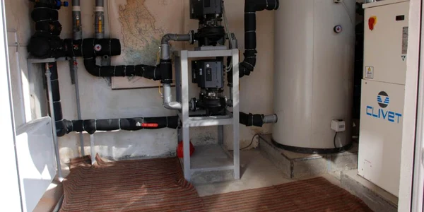 Instalaţia de încălzire utilizează energia geotermală