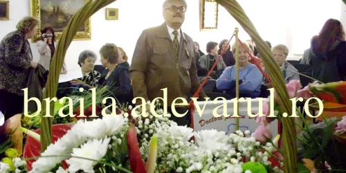 Dr. Coţoiu la festivitatea prilejuită de împlinirea a 50 de ani de carieră