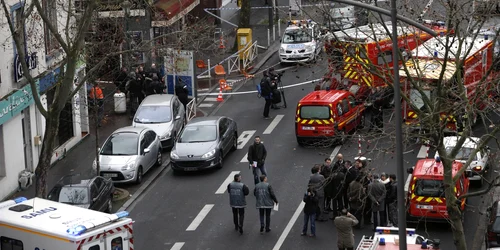 Poliţia şi ambulanţele s-au adunat în Montrouge