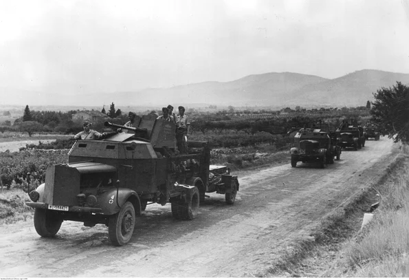 Tun german montat pe un camion în timpul celui de-al Doilea Război Mondial (© Narodowe Archiwum Cyfrowe)