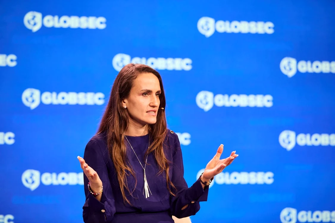 Oana Țoiu, ministra de Externe
