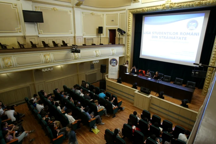 Aflată la cea de-a cincea ediţie, Caravana va ajunge în perioada 
mai-iunie 2013 în 15 oraşe din ţară                                FOTO: Adevărul/Marian Iliescu