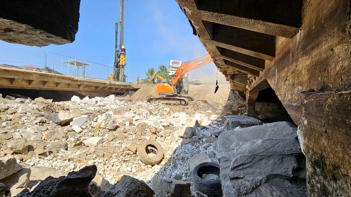 Lucrări de refacere a Planșeului Unirii (© Facebook / Primaria Sectorului 4)