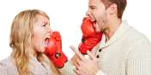 cuvintele pot distruge o casinicie shutterstock