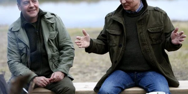 Putin si Medvedev FOTO AFP