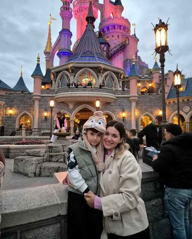 Ela Crăciun l-a dus pe Nicholas la Disneyland de ziua lui Foto: Arhiva personală 