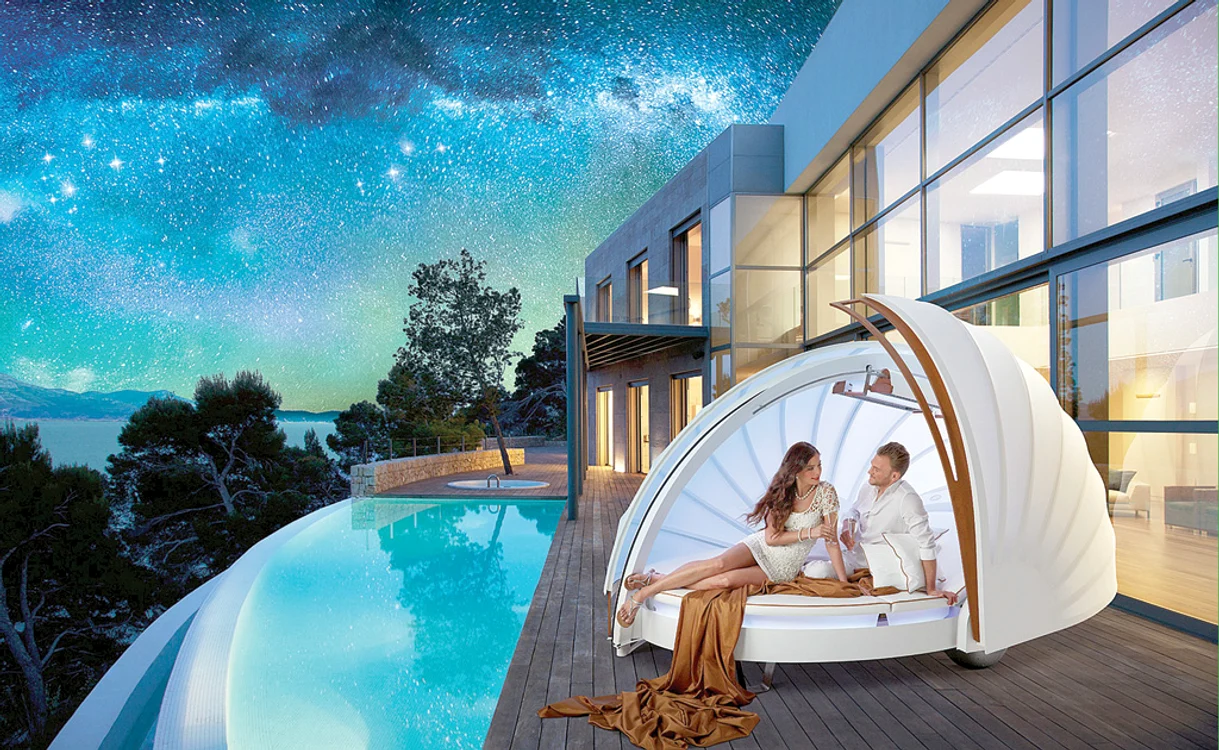
    Patul de lux este ideal  pentru îndrăgostiţii care  vor răsfăţ şi intimitate  