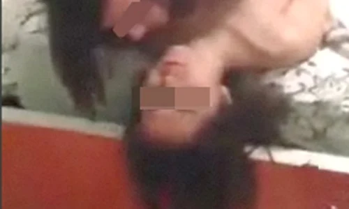 Fata spune că a fost violată, dar băieţii spun că i au chemat la ea acasă jpeg