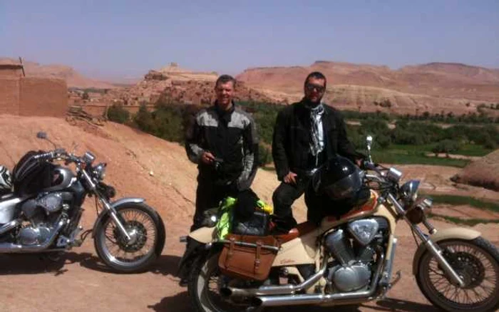 Cei doi arădeni au mers cu motocicletele spre Maroc FOTO arhivă