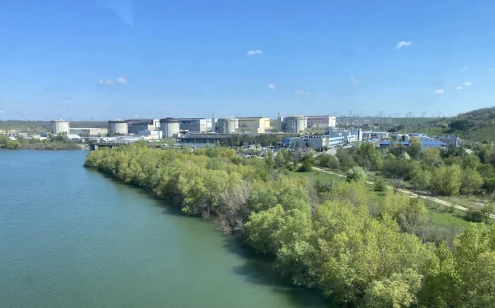 Reactoarele de la Cernavodă, oprite din cauza nivelului scăzut al Dunării.