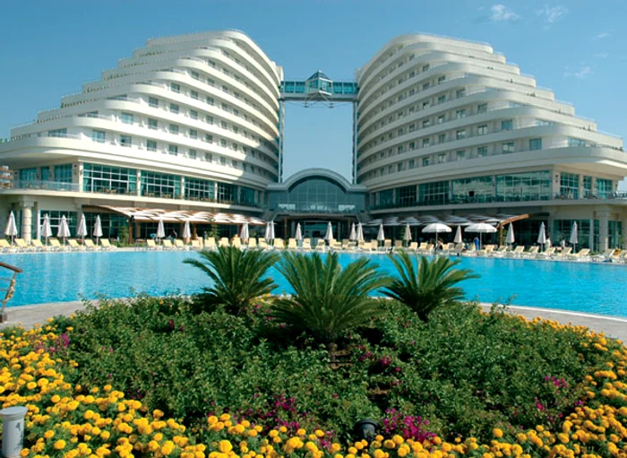 
    Hotelul "Miracle"  