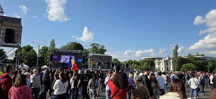 Miting electoral organizat de Nicușor Dan. Jandarmeria a sesizat AEP pentru propagandă electorală pe ecranul uriaș