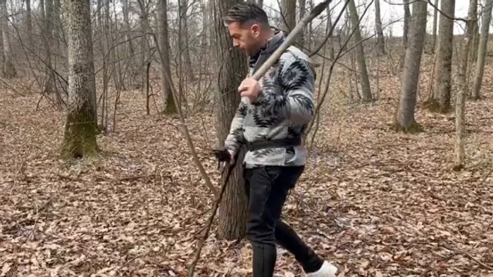 Bărbatul a găsit piese vechi de secole / foto: observatornews.ro