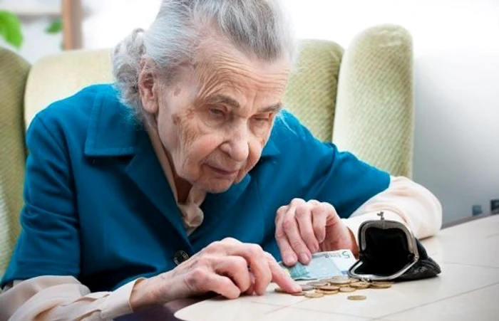 Pensionarii vor primi majorarea de pensie de la 1 septembrie, dar nu se știe dacă procentul de creștere va fi de 40%