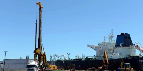  Inaugurarea oficială a lucrărilor de construcţie pentru dezvoltarea Terminalului de Cereale care va avea o capacitate de stocare de 200000 de tone în Dana 80 a Portului Constanţa FOTO Inquam Photos / Daniel Stoenciu