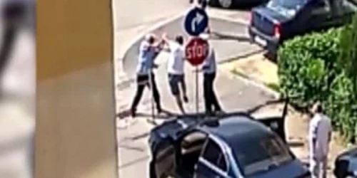 Craioveanul s-a bătut cu doi poliţişti locali 