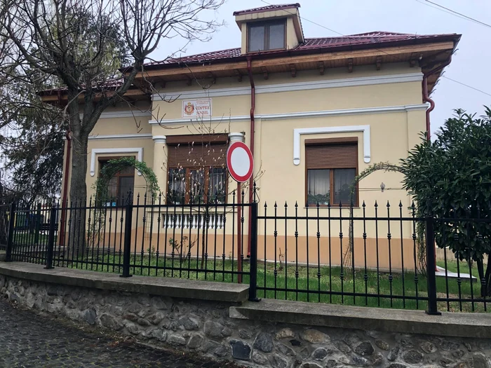 Centrul social al Episcopiei Slatinei și Romanaților FOTO: arhiva preot C. Aldea 