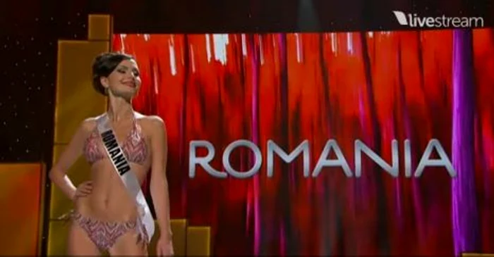 Larisa Popa a reprezentat România la Miss Universe 2011