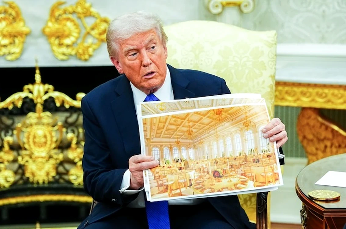 Donald Trump prezintă cum va arăta viitoarea sală de bal de la Casa Albă/FOTO:AFP