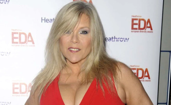 
    În prezent duce  o viaţă liniştită  