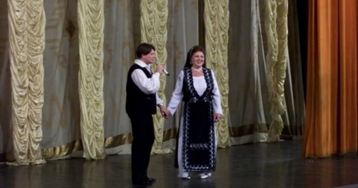 Atmosfera de la Festivalul Ţuicii va fi încinsă de cântecele lui Fuego şi ale Irinei Loghin (foto: arhivă)