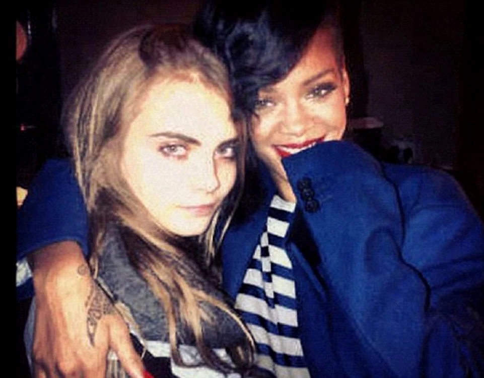rihanna cara dedelevingne